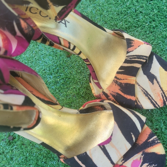 Fun Sexy Heels - Picture 9 of 15